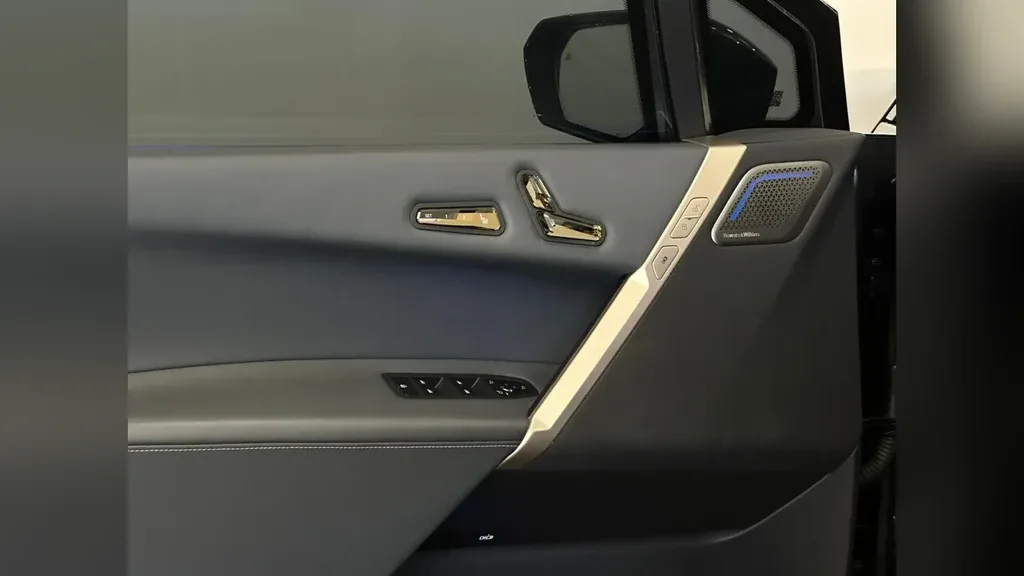 BMW Ix - Imagem 17