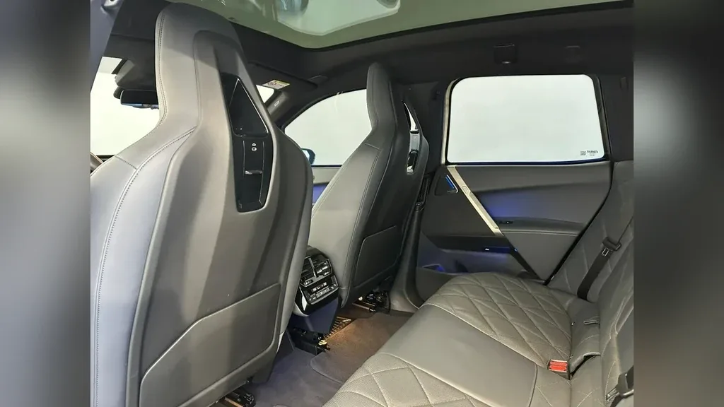 BMW Ix - Imagem 19