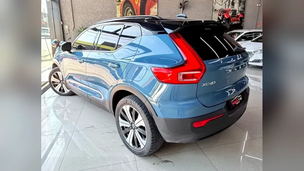 Volvo XC40 Recharge - Imagem 4