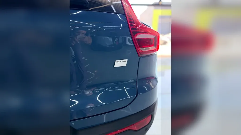Volvo XC40 Recharge - Imagem 7