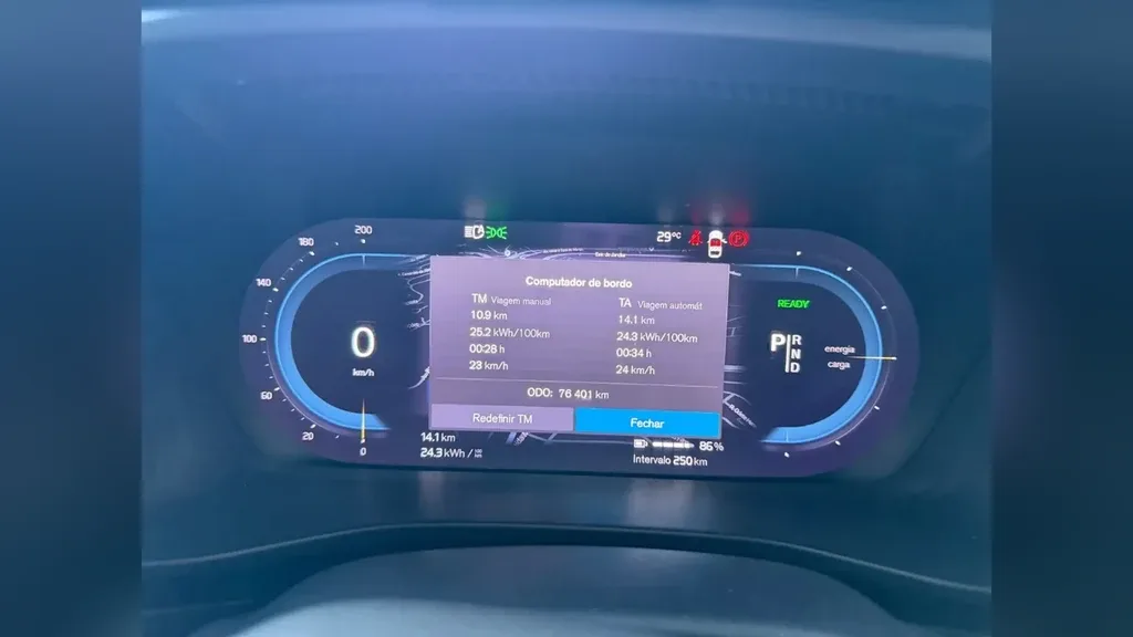 Volvo XC40 Recharge - Imagem 8