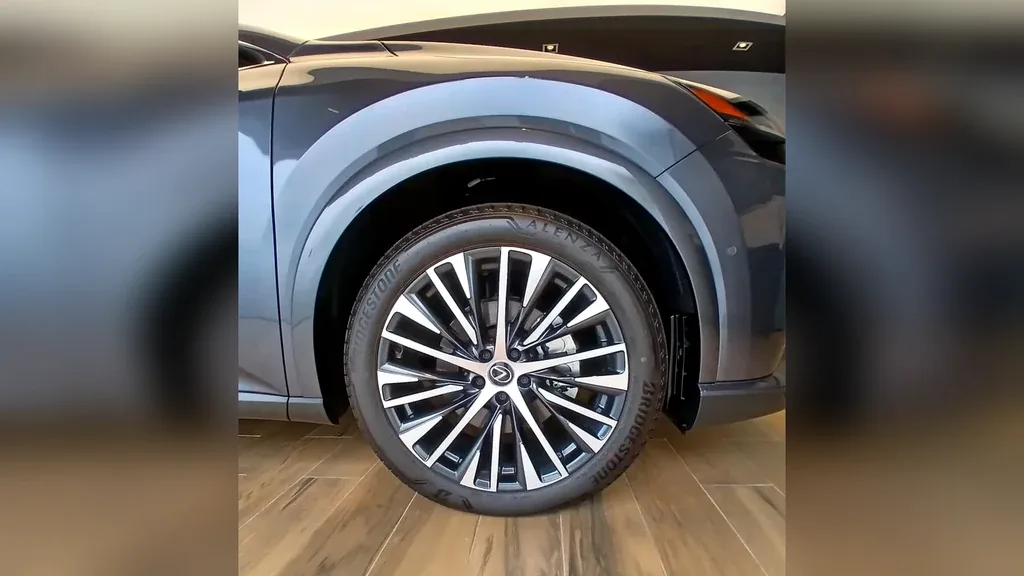 Lexus Nx 450h+ Plug-in Hybrid - Imagem 8