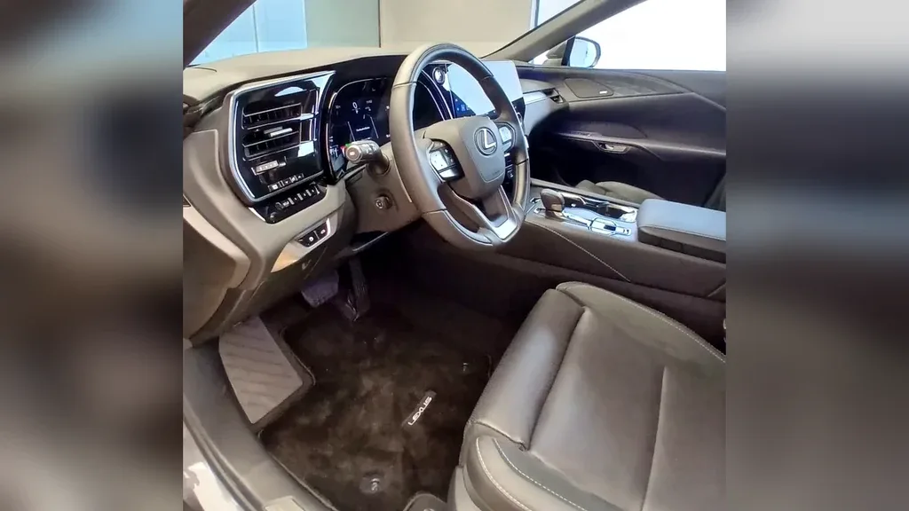 Lexus Nx 450h+ Plug-in Hybrid - Imagem 12