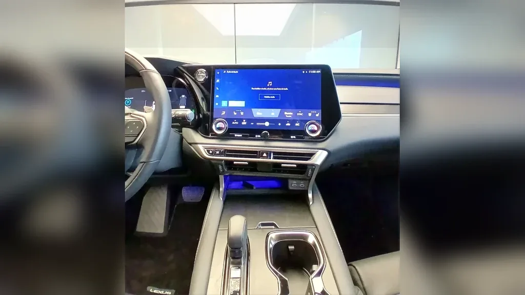 Lexus Nx 450h+ Plug-in Hybrid - Imagem 14