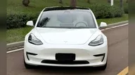 Tesla Model 3 - Miniatura 3