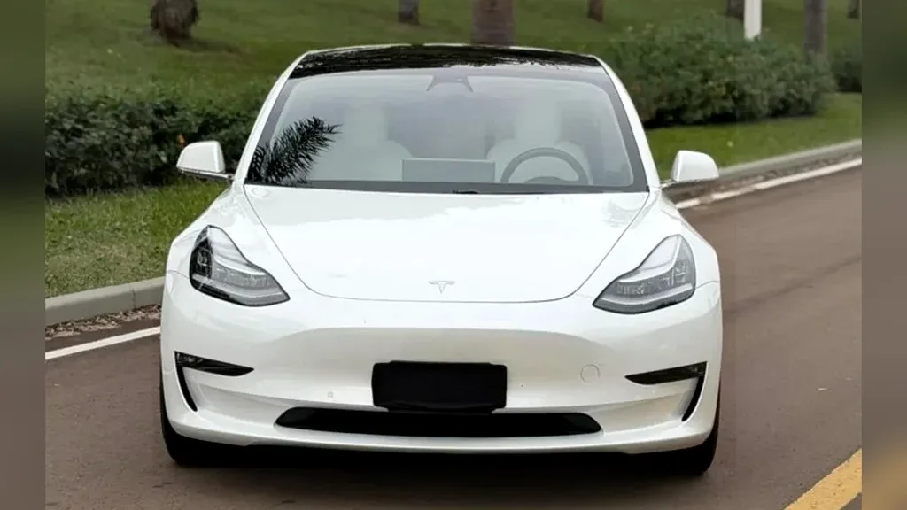 Tesla Model 3 - Imagem 3