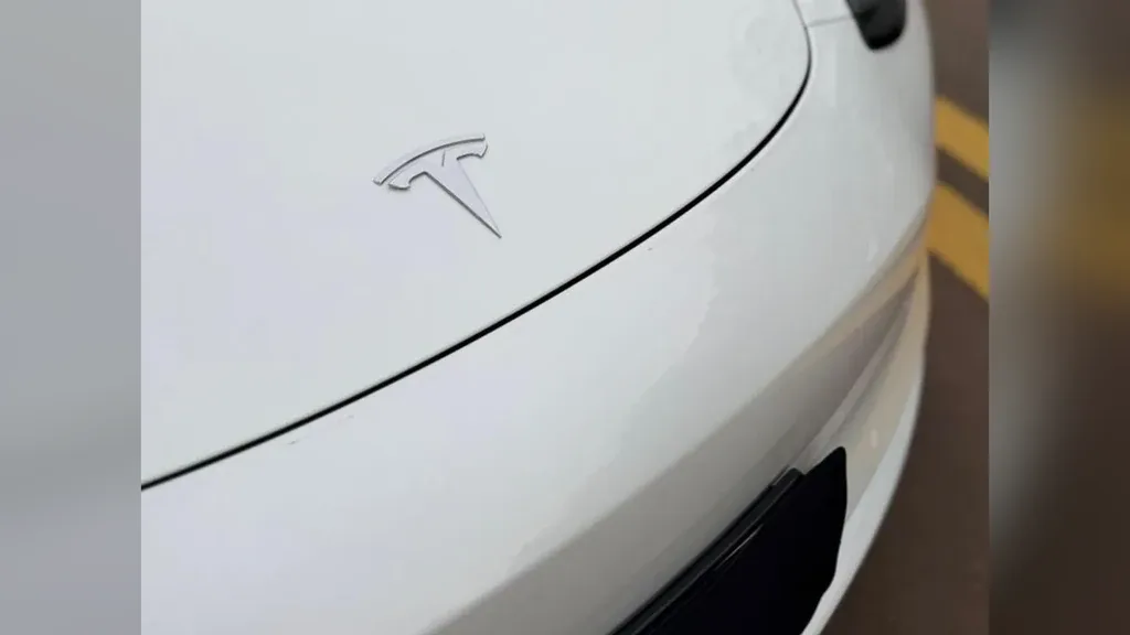 Tesla Model 3 - Imagem 10