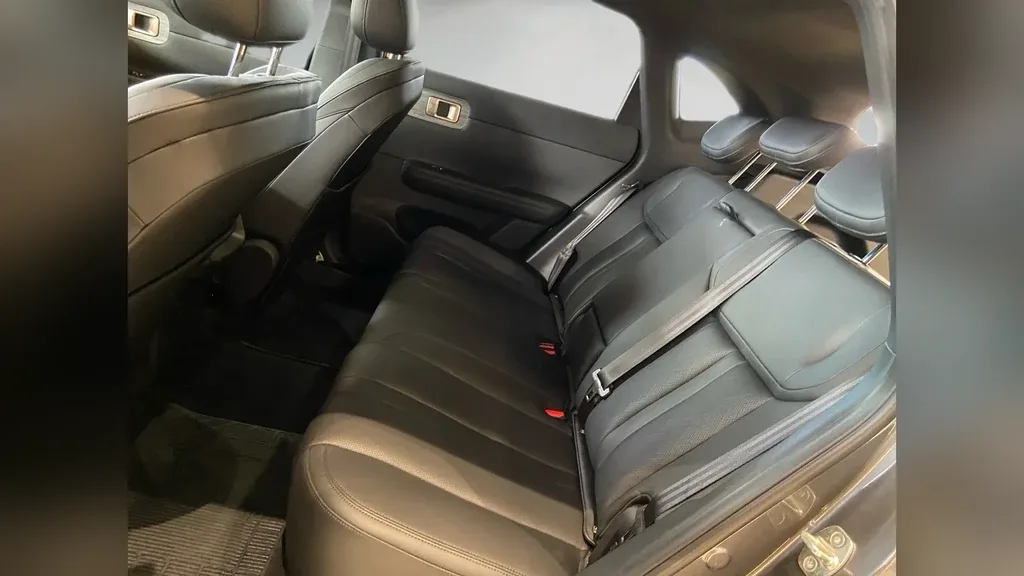 Chevrolet Captiva EV - Imagem 12