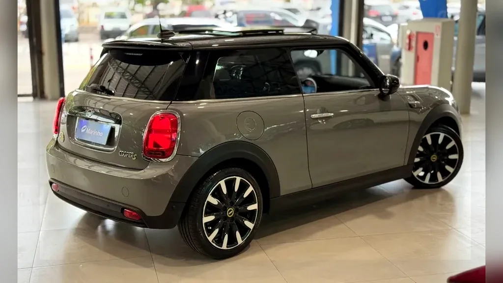 Mini Cooper SE - Imagem 13
