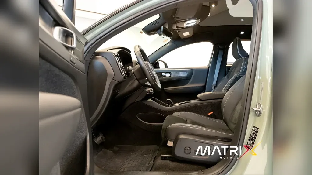 Volvo C40 Recharge - Imagem 13