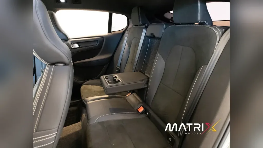 Volvo C40 Recharge - Imagem 16