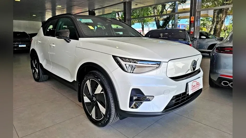 Volvo XC40 Recharge - Imagem 7