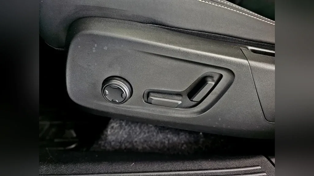 Volvo XC40 Recharge - Imagem 10