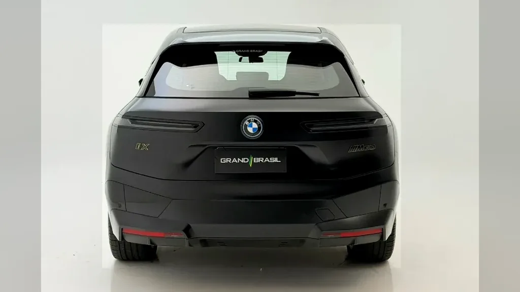 BMW Ix - Imagem 4