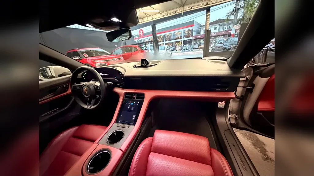 Porsche Taycan - Imagem 2