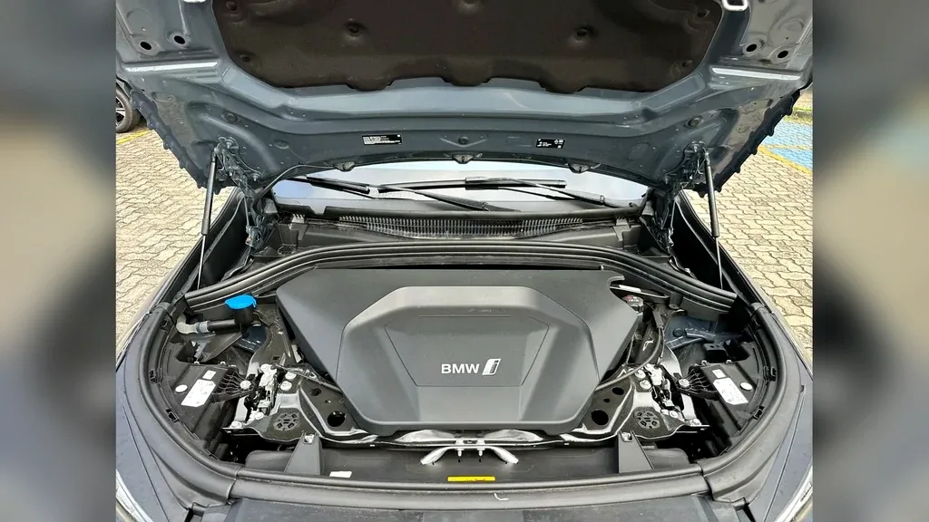 BMW IX1 - Imagem 15