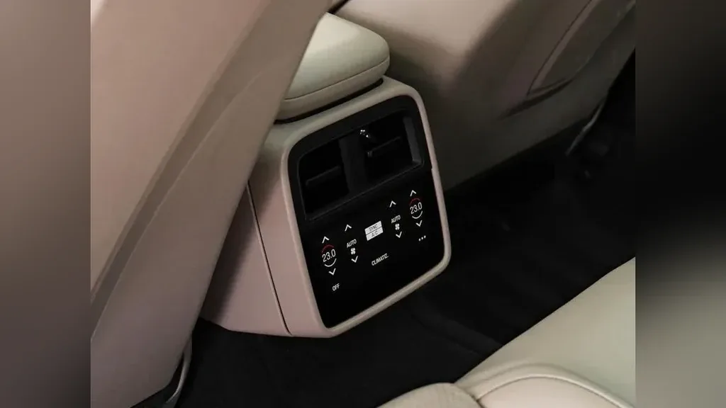 Porsche Taycan - Imagem 13