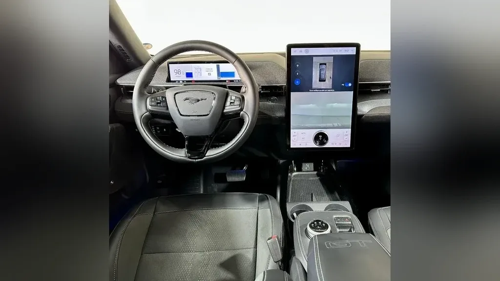 Ford Mustang Mach-e - Imagem 8