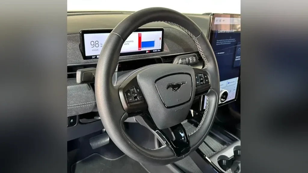 Ford Mustang Mach-e - Imagem 10
