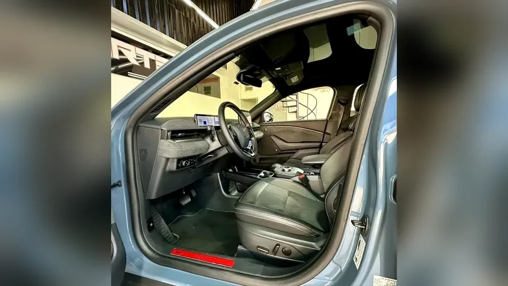 Ford Mustang Mach-e - Imagem 13