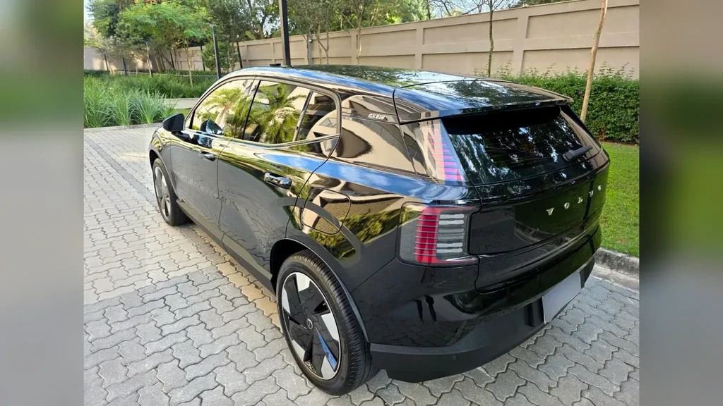 Volvo EX30 - Imagem 3