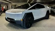 Tesla Cybertruck - Miniatura 1