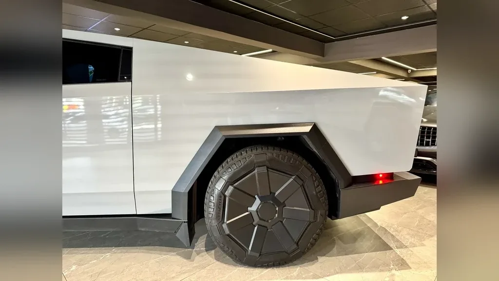 Tesla Cybertruck - Imagem 2