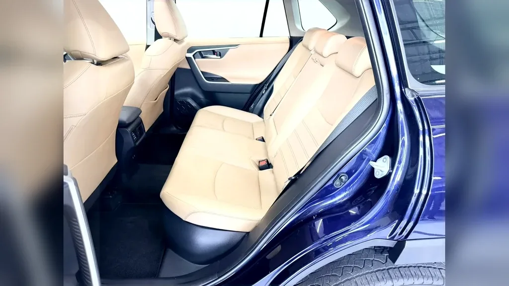 Toyota Rav4 EV - Imagem 15