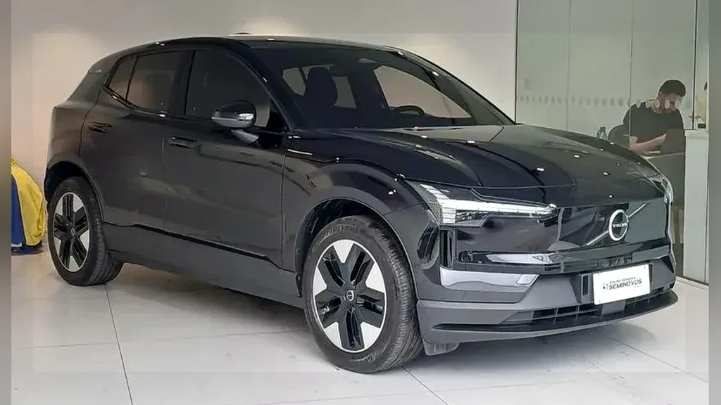 Volvo EX30 - Imagem 3