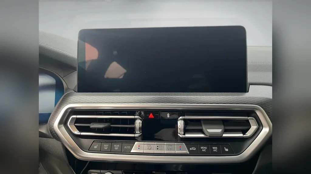 BMW IX3 - Imagem 8