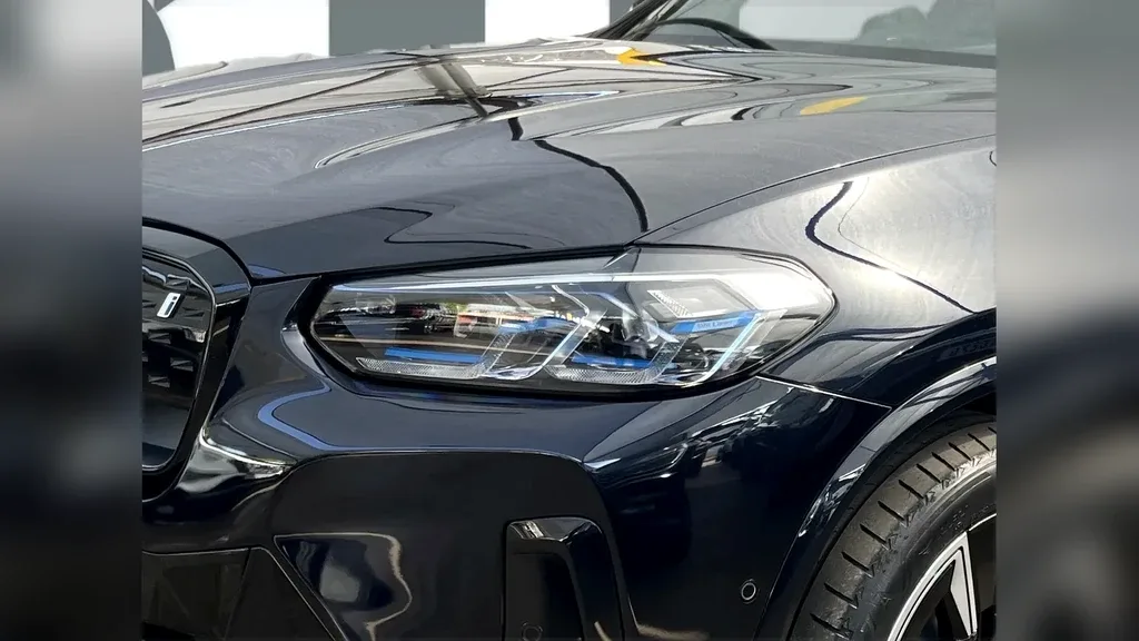 BMW IX3 - Imagem 10