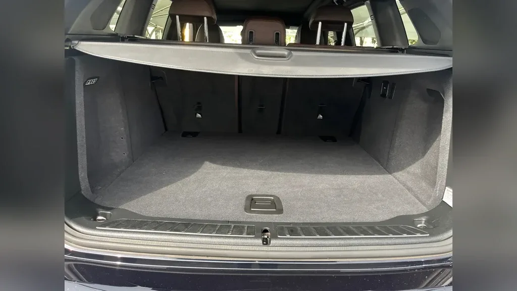 BMW IX3 - Imagem 12