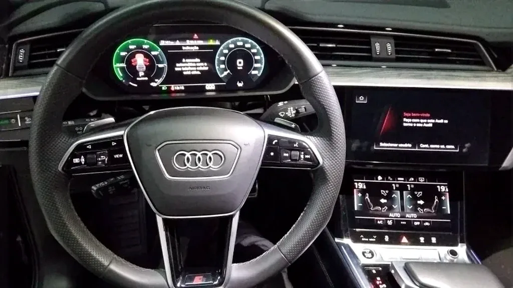 Audi Q8 E-tron - Imagem 2