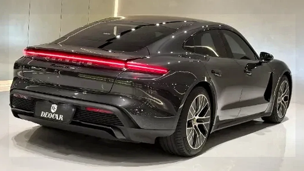Porsche Taycan - Imagem 6