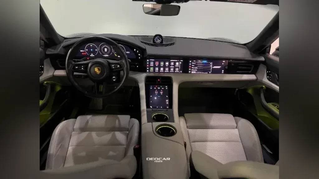 Porsche Taycan - Imagem 7