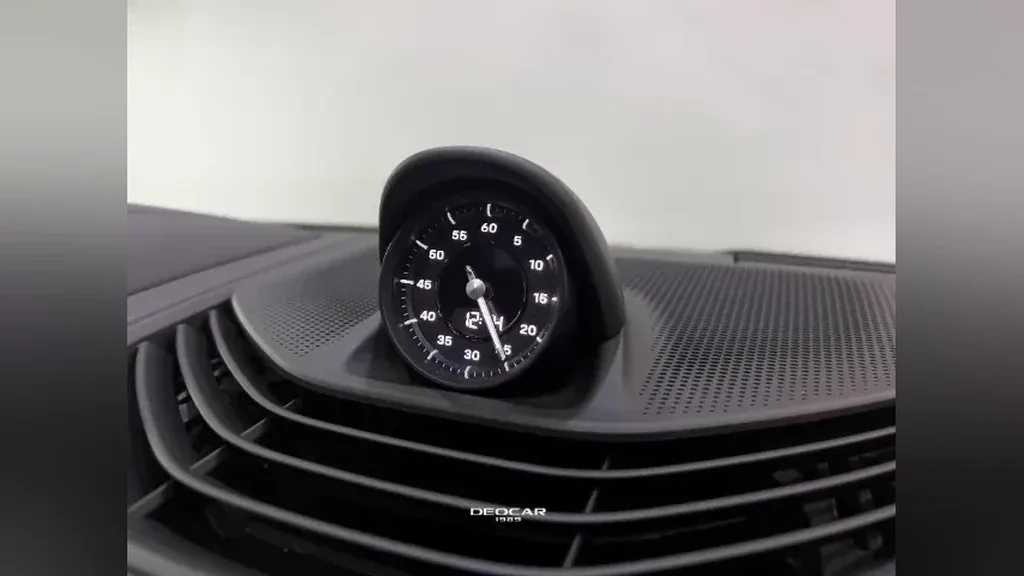 Porsche Taycan - Imagem 14