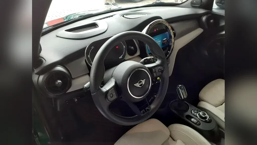 Mini Cooper SE - Imagem 12