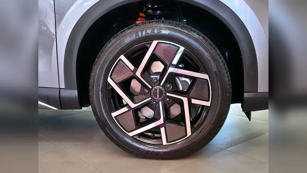 BYD Yuan Plus - Imagem 18