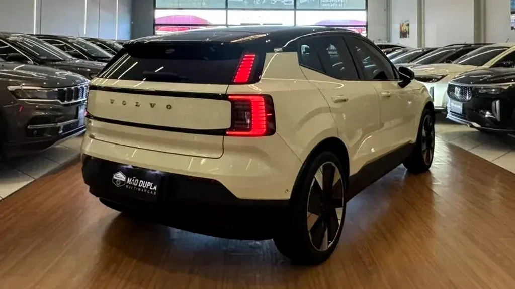 Volvo EX30 - Imagem 8