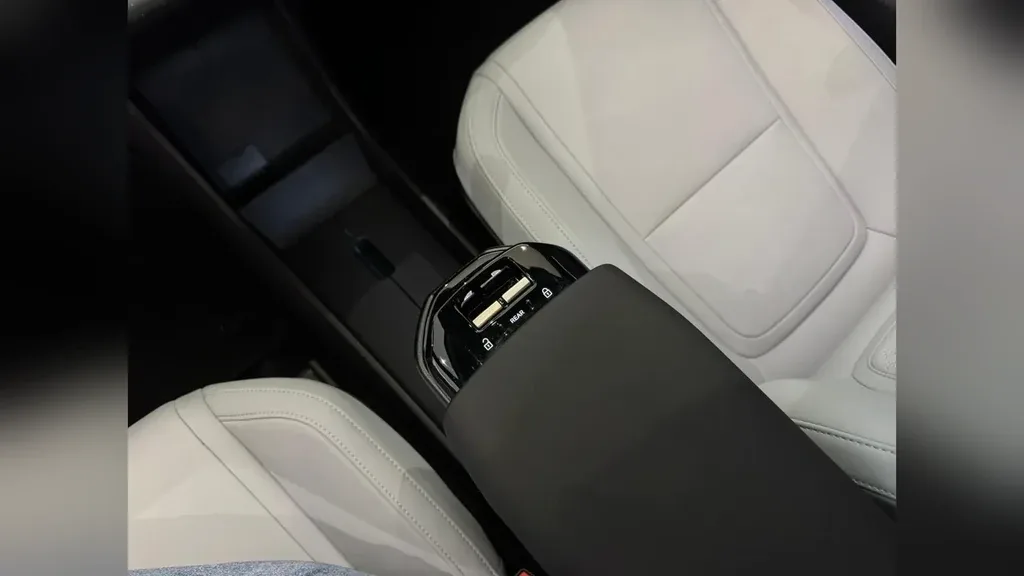 Volvo EX30 - Imagem 15
