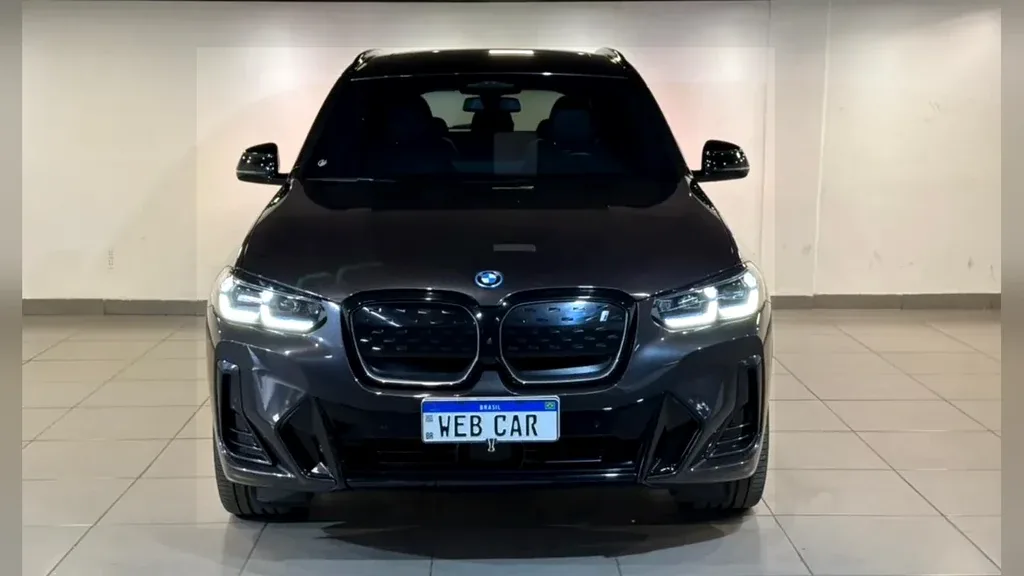 BMW Ix - Imagem 2