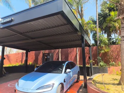 Foto 4 da estação Maria Plaza Hotel