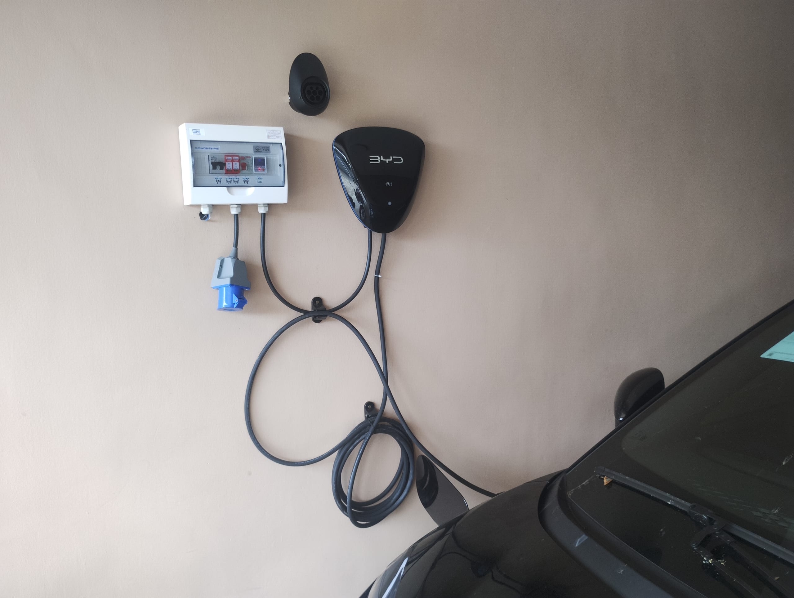 Foto 2 da estação Wallbox BYD